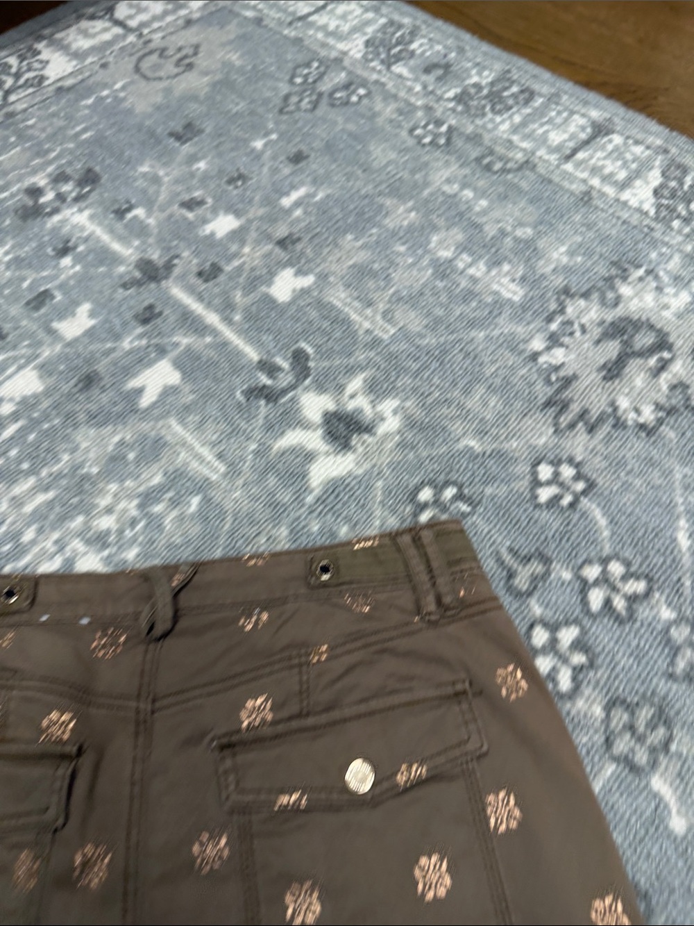 White House Black Market Brown Cargo Pants with Light Floral Motif - Picture 9 of 10